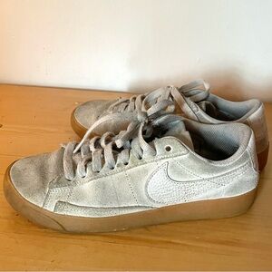 Nike off white Sneakers with Gum Sole